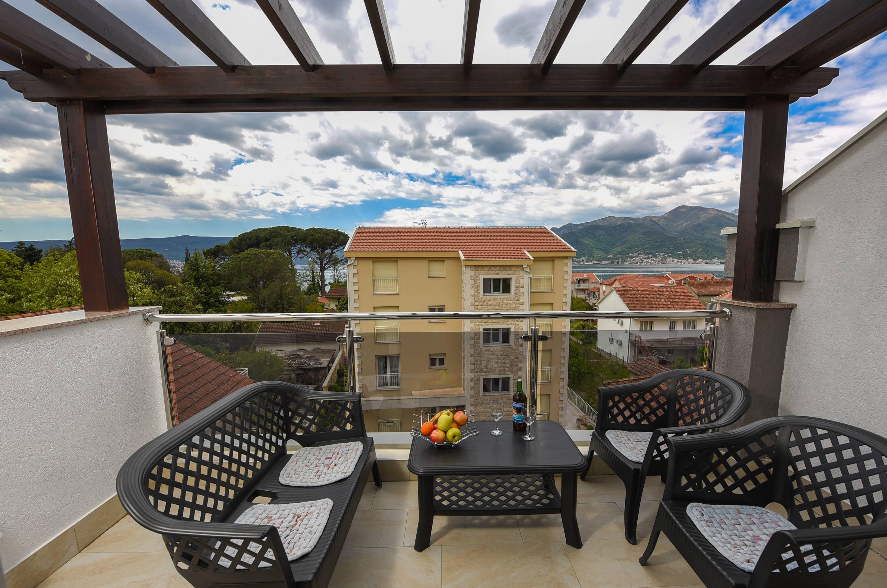 Sea Point Apart Hotel Tivat Luaran gambar