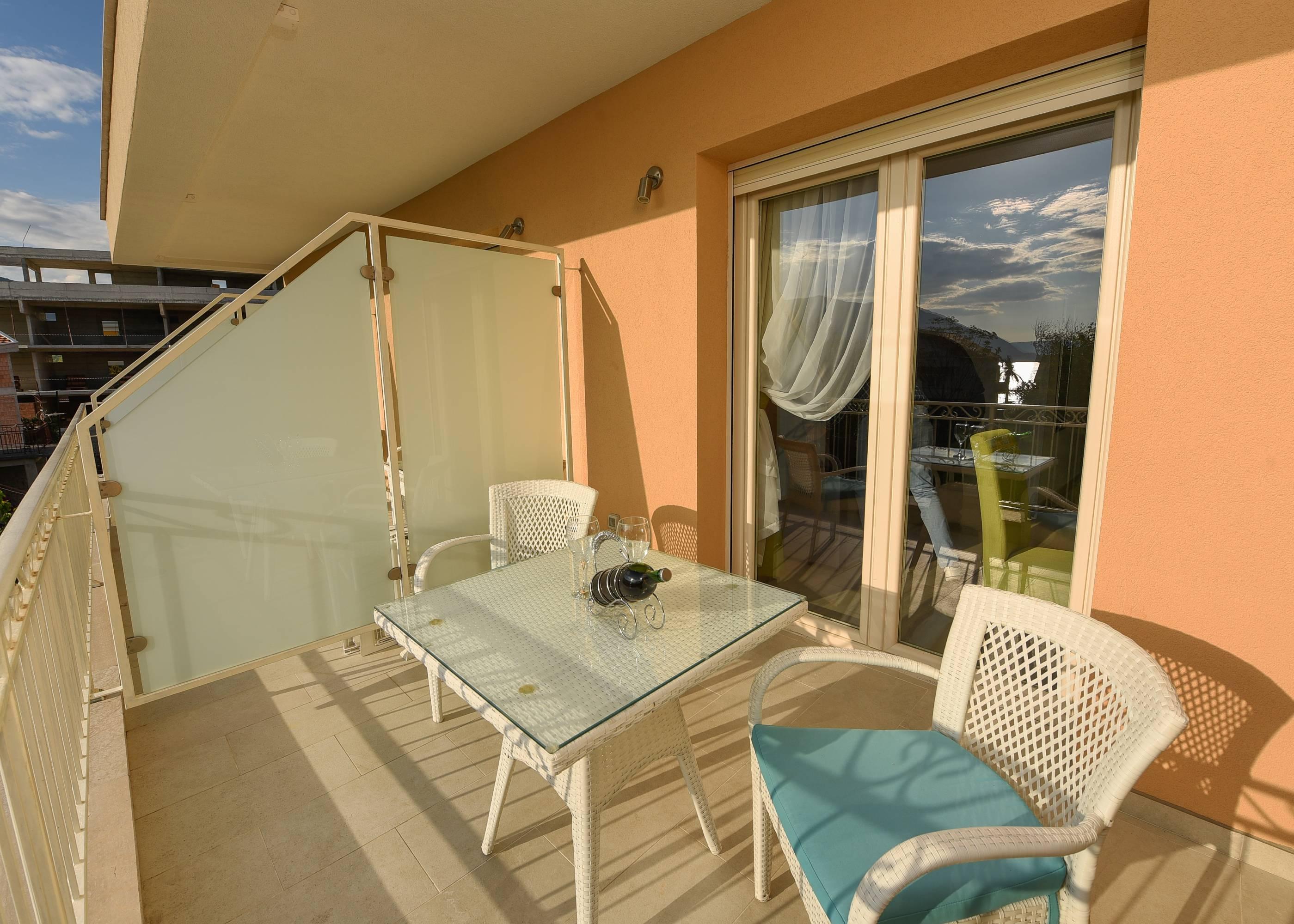 Sea Point Apart Hotel Tivat Luaran gambar