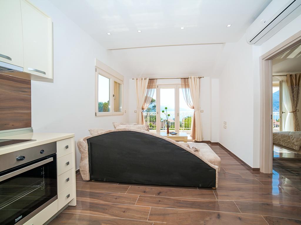 Sea Point Apart Hotel Tivat Luaran gambar
