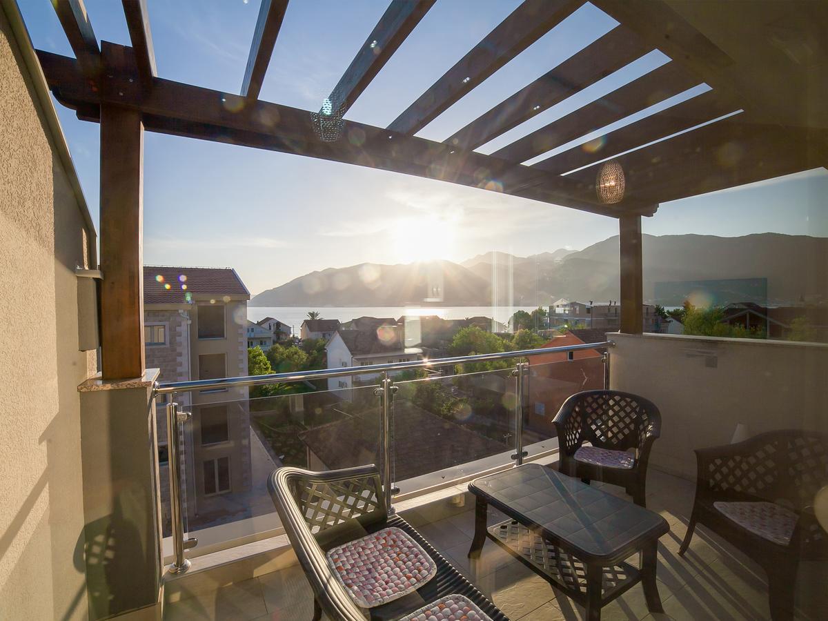 Sea Point Apart Hotel Tivat Luaran gambar