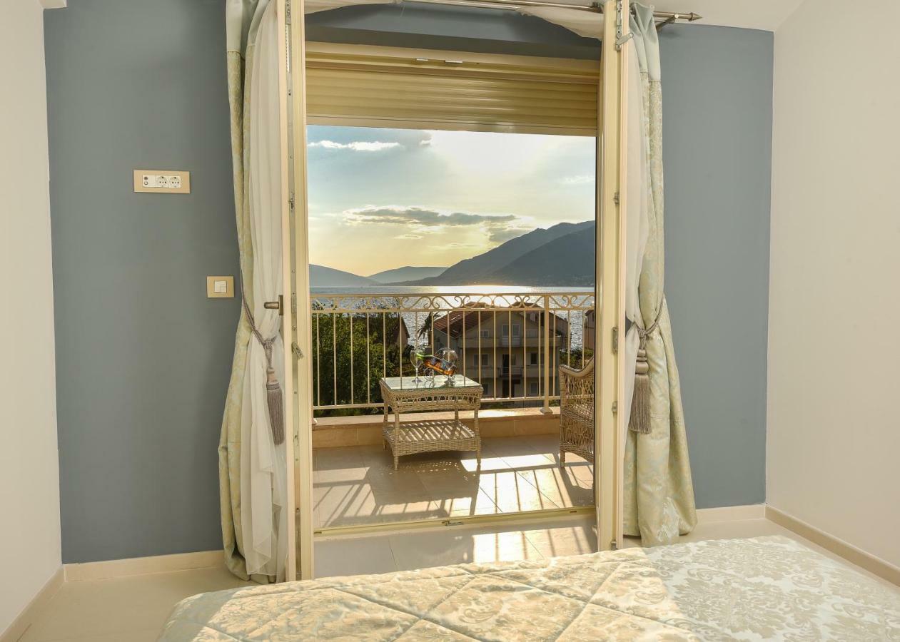 Sea Point Apart Hotel Tivat Luaran gambar